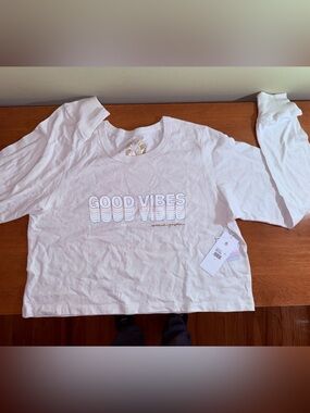 NWT Good Vibes Graphic Tee - White